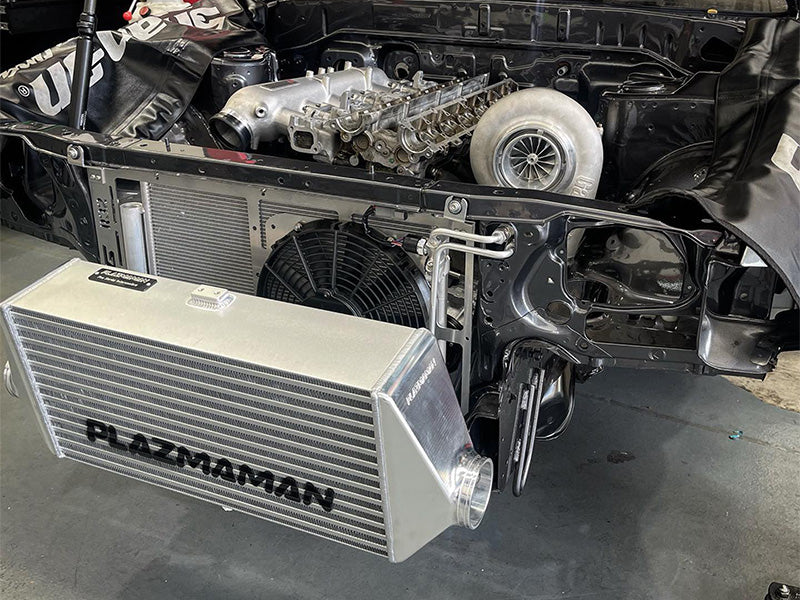 Plazmaman - Nissan GT-R 600x300x135mm (5.5in) Race Cooler